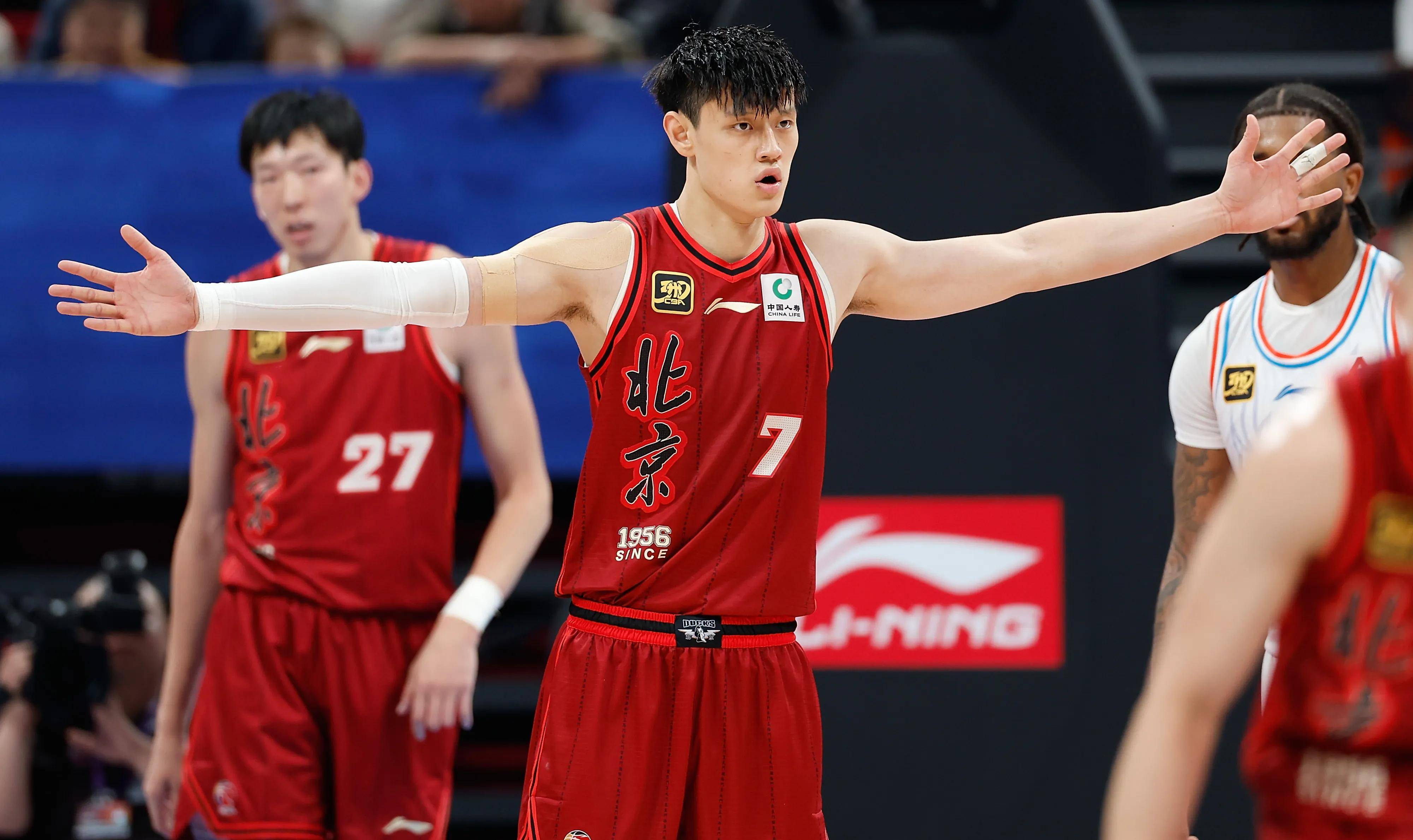 爱游戏网址 -包含北京首钢冲刺阶段刷新队史纪录，志在英超名次提升，管理层满意，控场能力受关注的词条