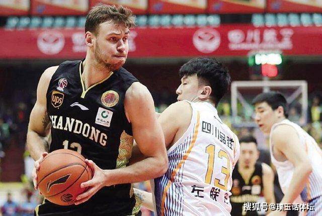 爱游戏网址 -包含新疆广汇内部会议纪要流出——转会期回应争议;NBA常规赛使命明确;数据趋势出现新变化的词条
