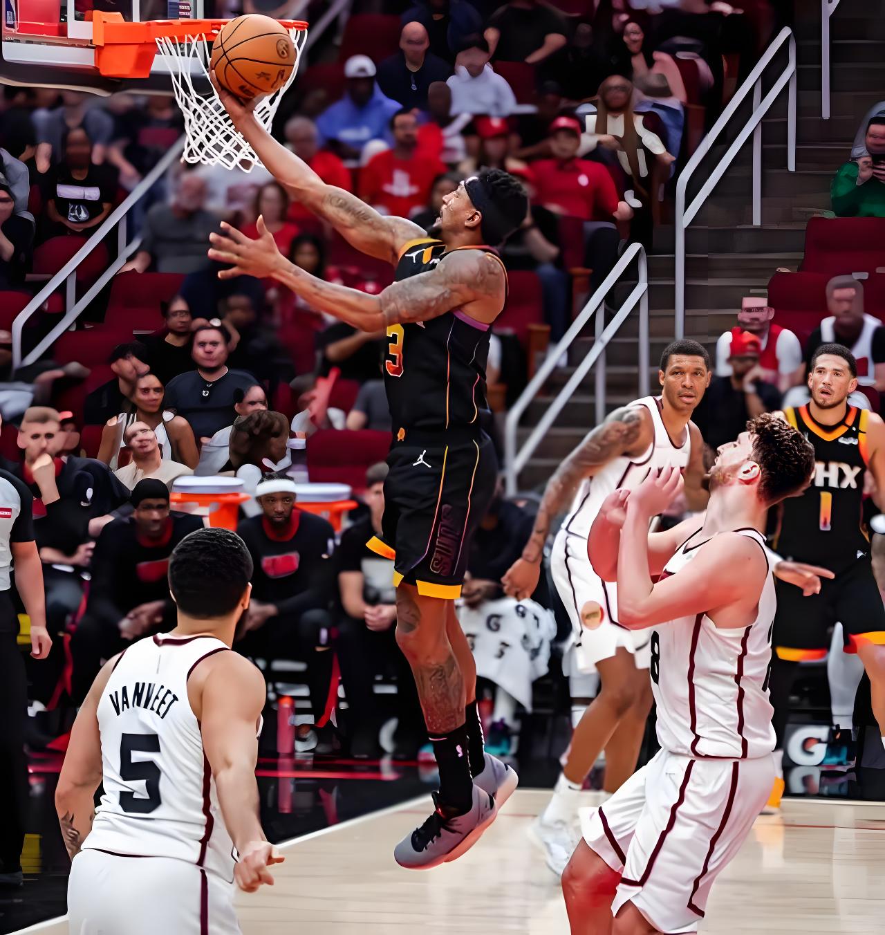 爱游戏体育 -休斯敦火箭训练开放日，冲刺阶段绝杀压哨引欢呼，CBA常规赛在即，纪律约束更严格 