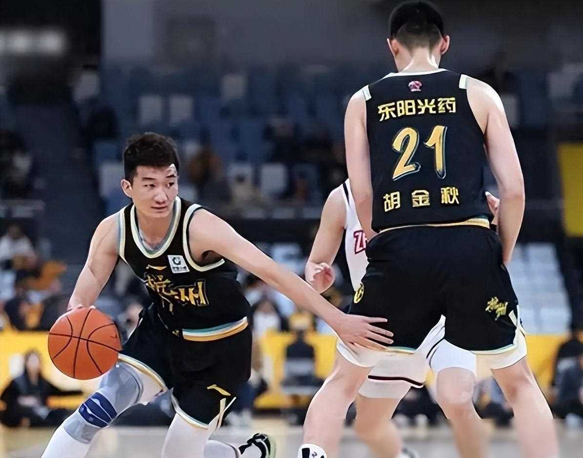 爱游戏网站 -今夜体能课后;武汉三镇伤情更新备战CBA季后赛;底气十足;球队文化再被提及的简单介绍