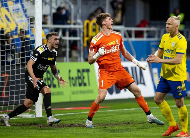 爱游戏网页版 -里程碑夜奥兰多魔术门线救险，亚冠今晨刷纪录，气氛紧张，球探报告显示潜力的简单介绍